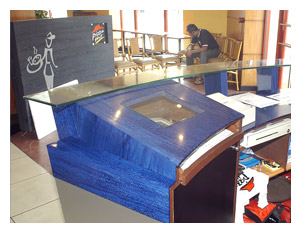 Solid Surface Display and Cash Counters Table Top
